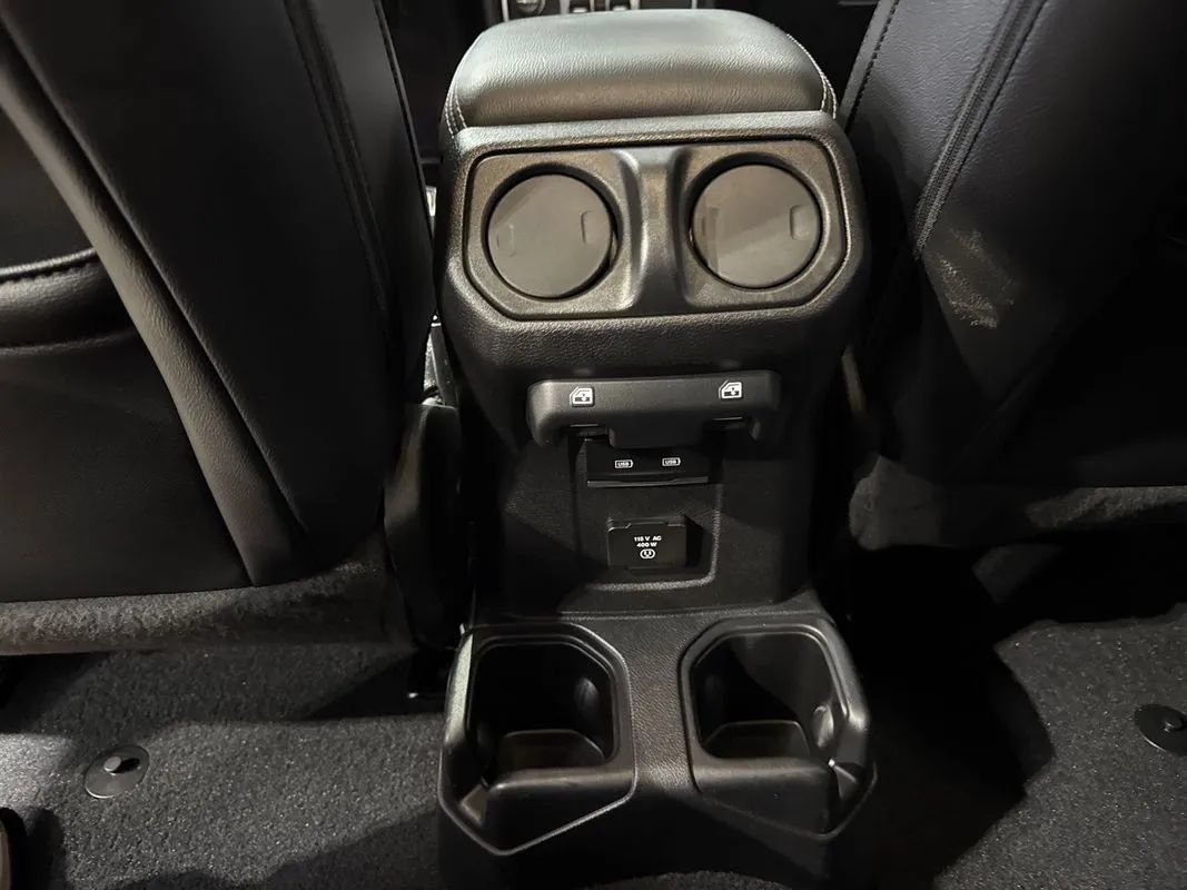 Used 2021 Jeep Gladiator Overland w/ Popular Equipment Package AWD/4WD image 82