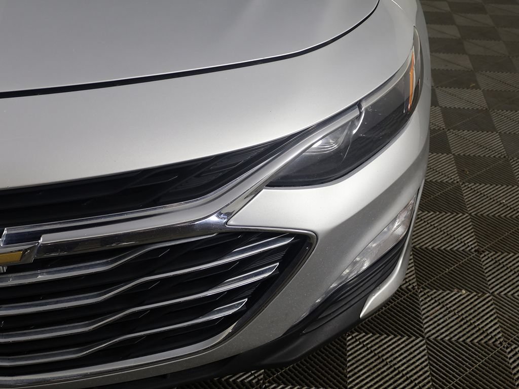 Used 2021 Chevrolet Malibu LT FWD image 11