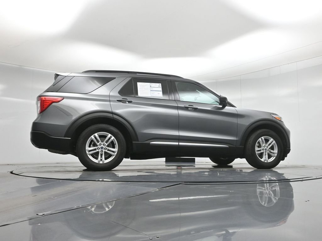 Certified 2023 Ford Explorer XLT RWD image 50