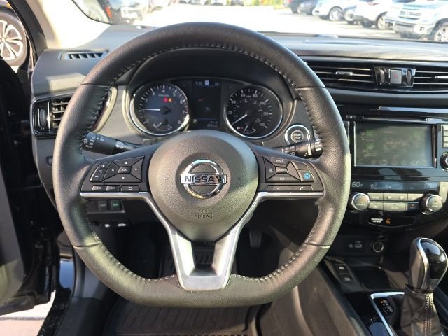 Used 2022 Nissan Rogue Sport SL w/ Premium Package image 16