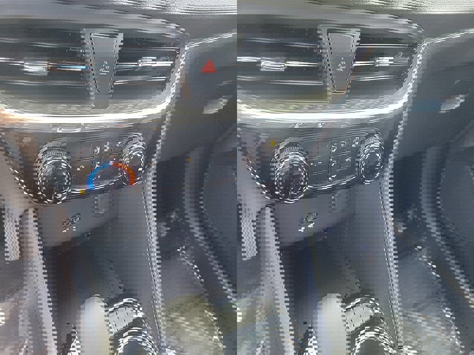 Used 2024 Buick Encore GX Sport Touring image 21