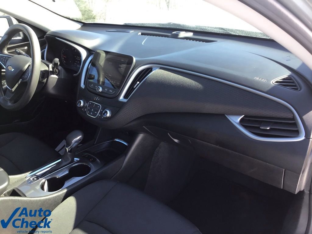 Used 2024 Chevrolet Malibu LT image 23