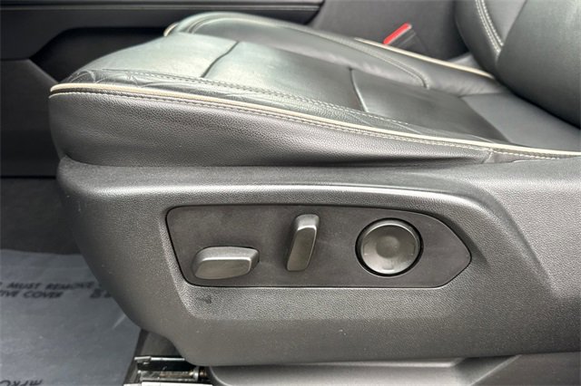 Used 2021 GMC Yukon SLT w/ SLT Luxury Plus Package image 13