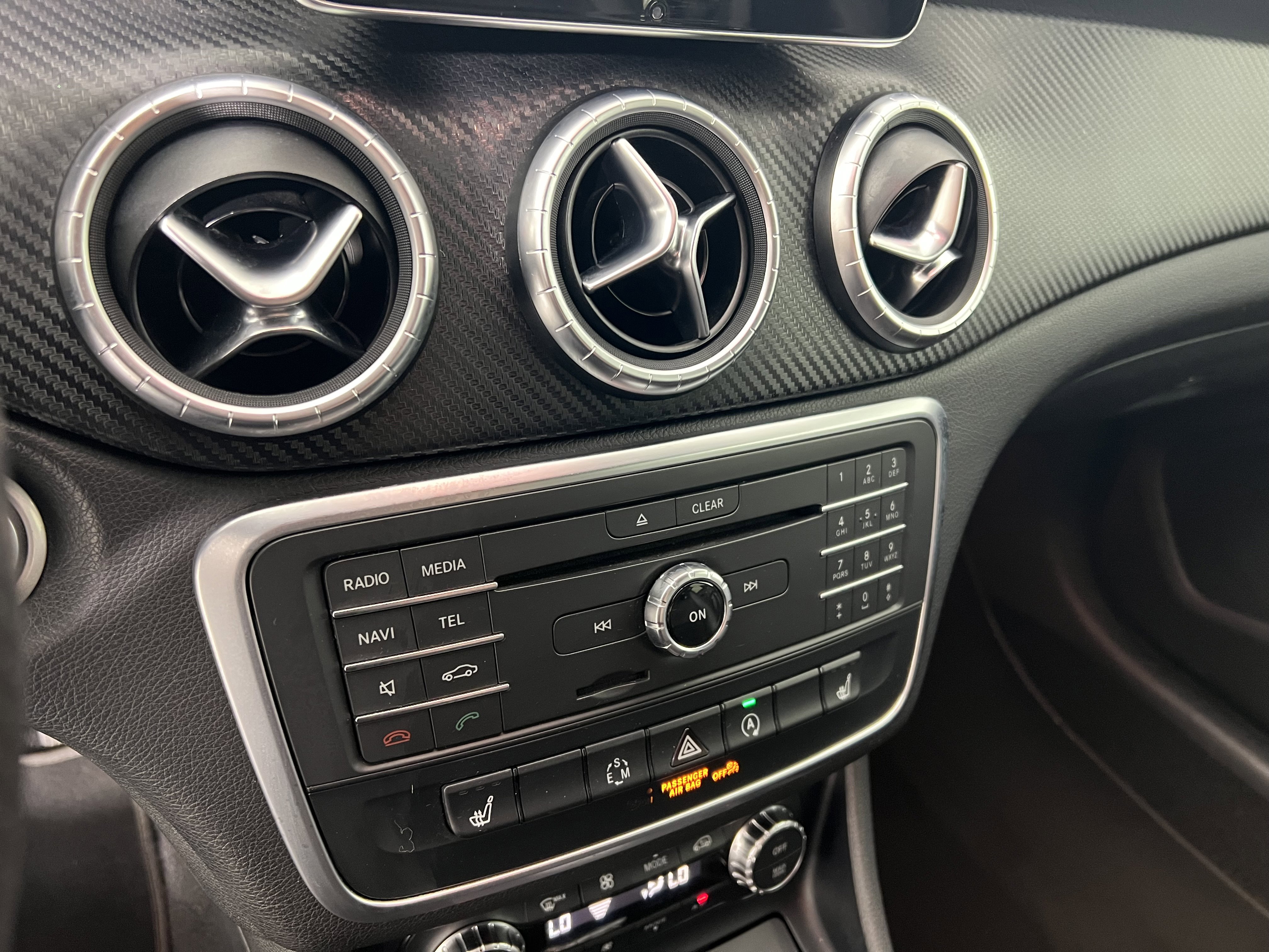 Used 2015 Mercedes-Benz CLA 250 4MATIC image 29