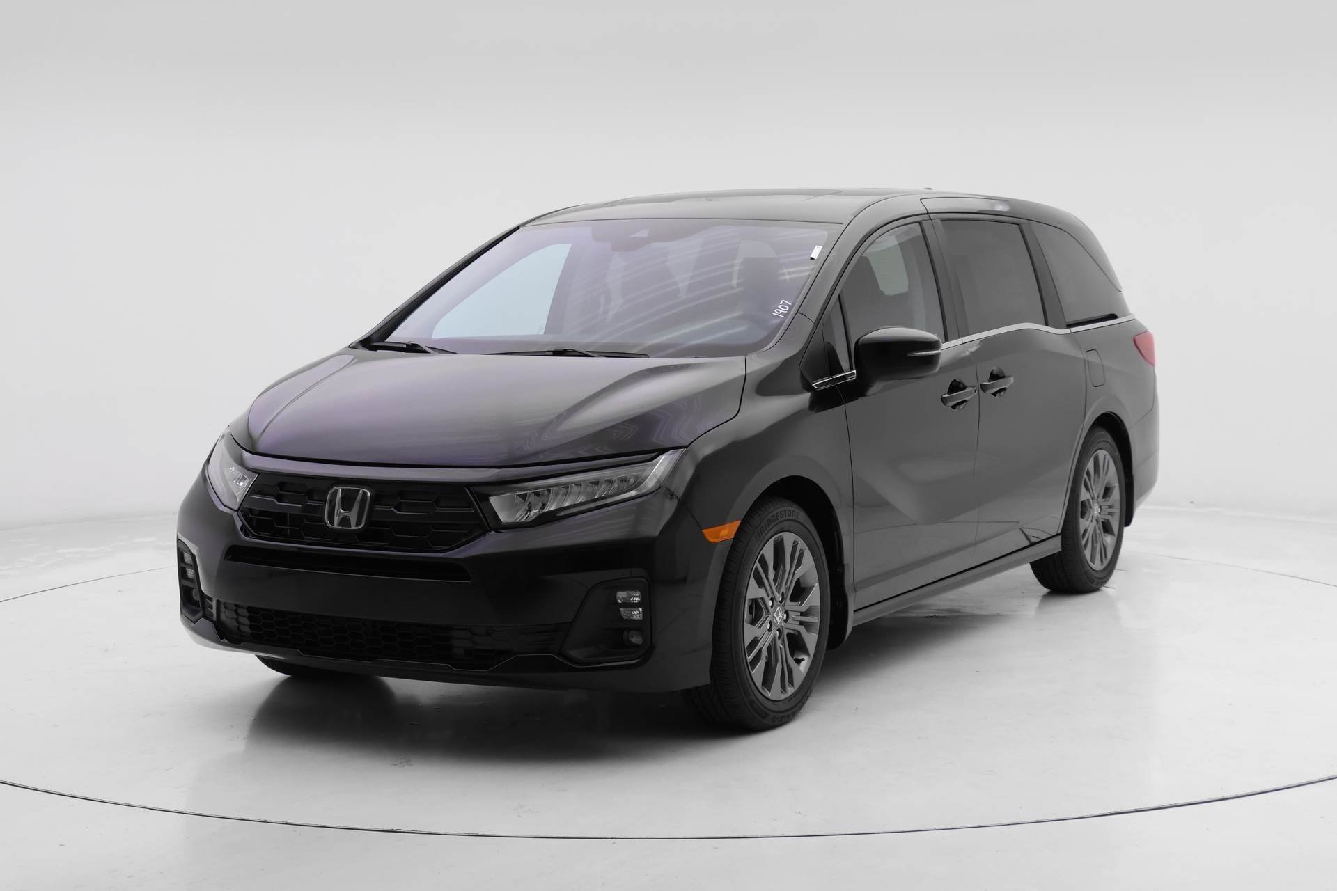 New 2026 Honda Odyssey Touring image 1