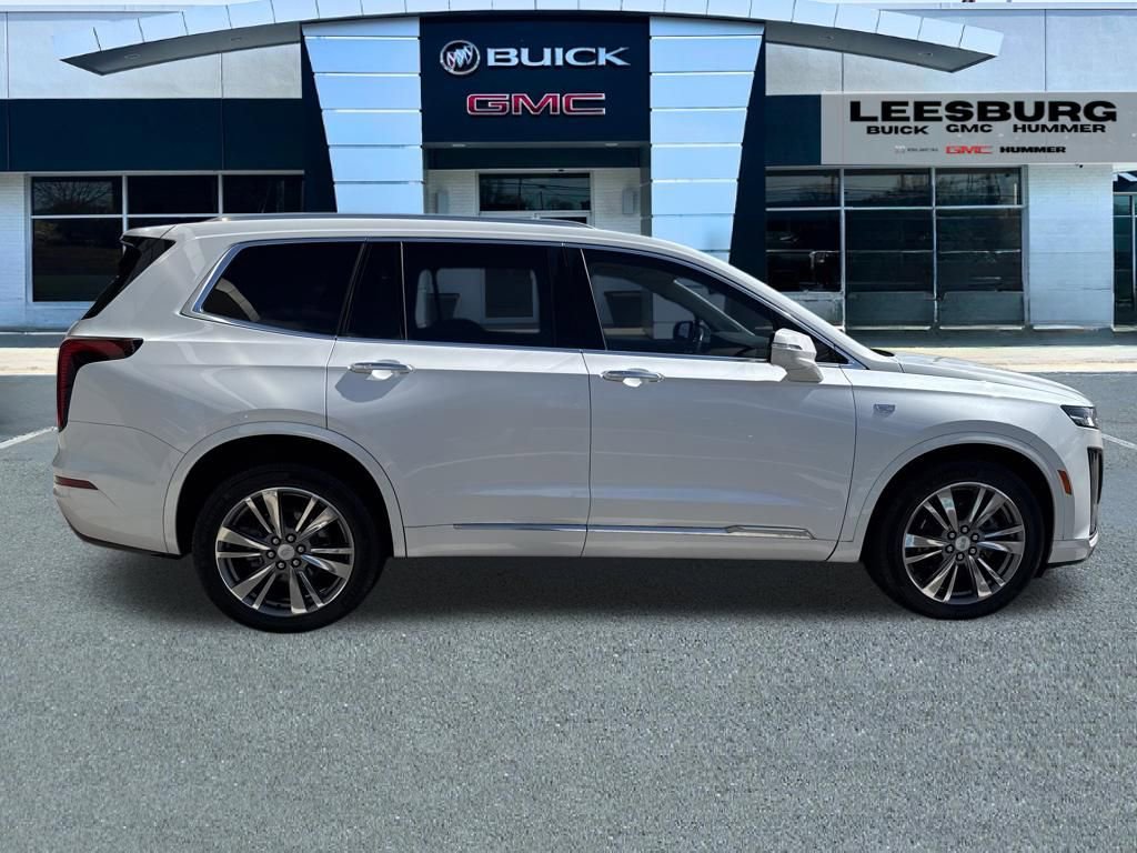 Used 2021 Cadillac XT6 Premium Luxury w/ LPO, Floor Liner Package image 8