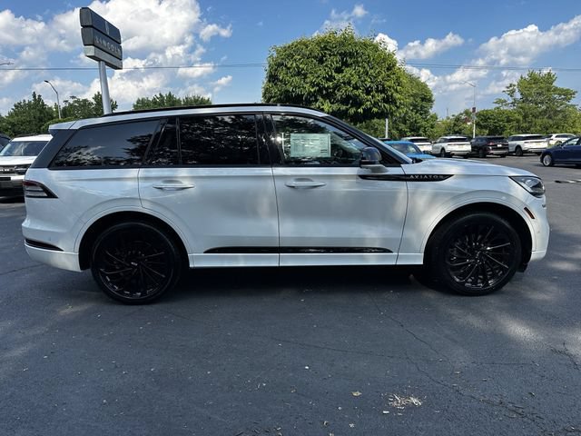 Certified 2024 Lincoln Aviator Reserve w/ Jet Package AWD/4WD image 4