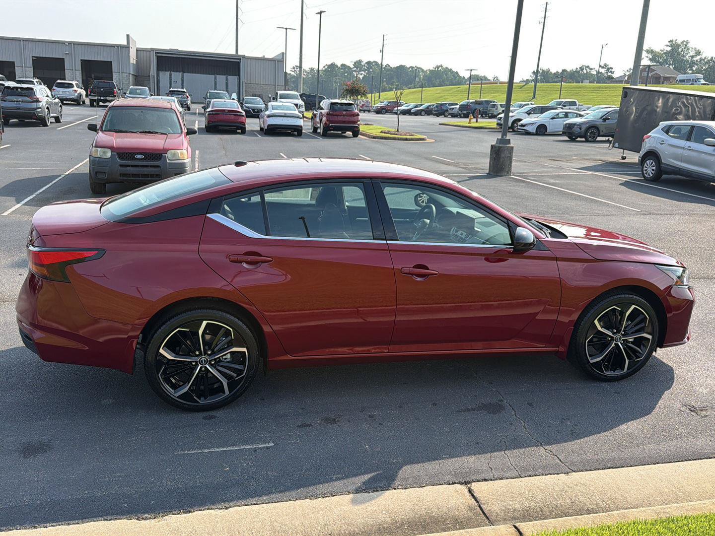 New 2026 Nissan Altima 2.5 SR AWD/4WD image 7