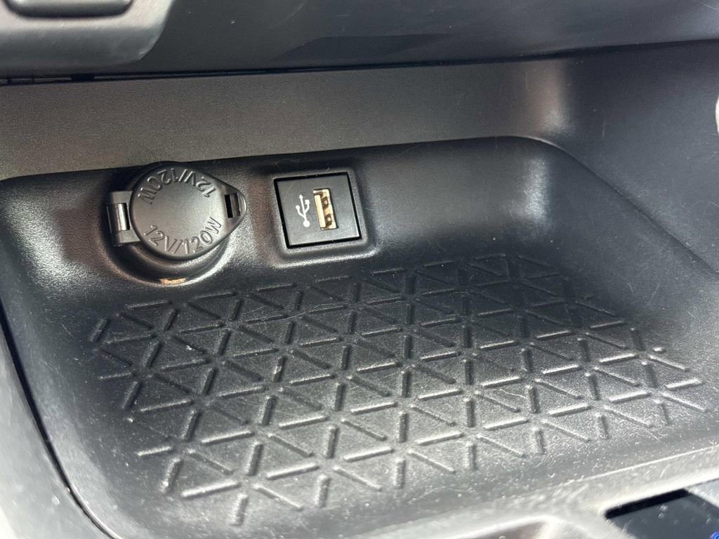 Used 2023 Toyota RAV4 XLE FWD image 7