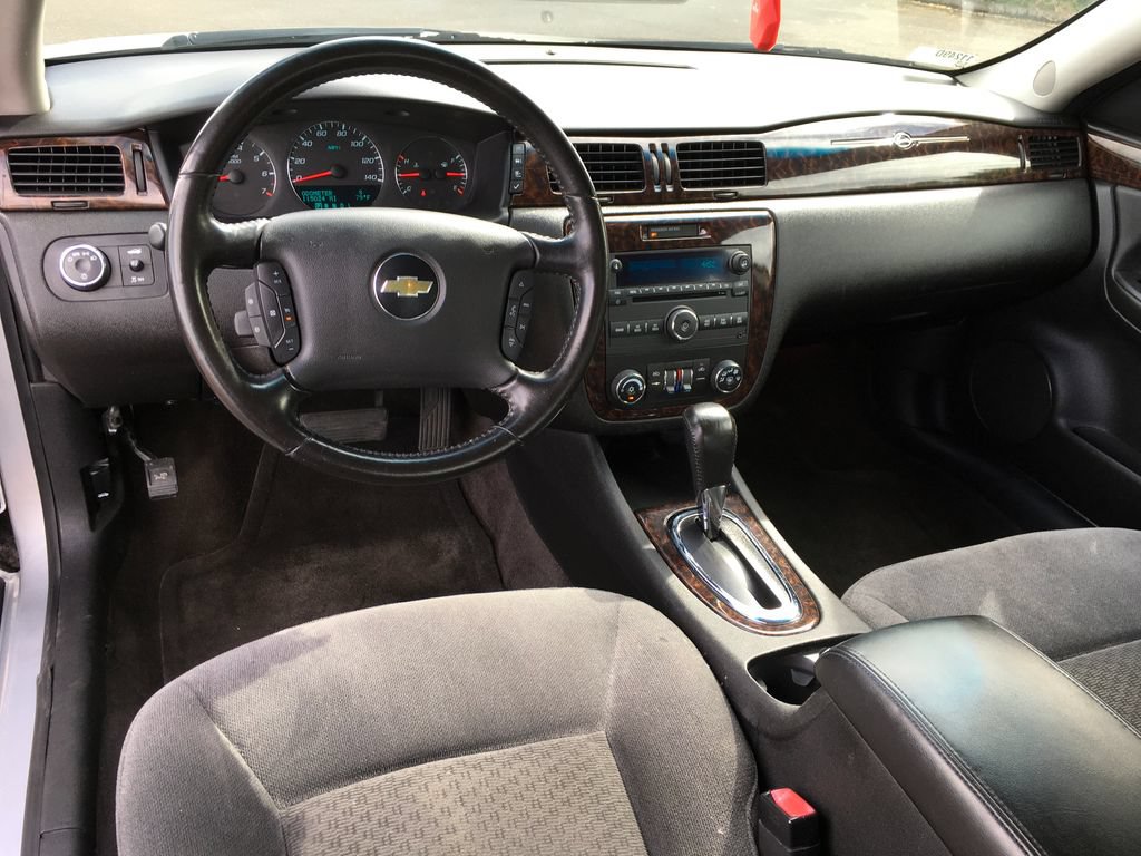 Used 2014 Chevrolet Impala LT FWD image 24