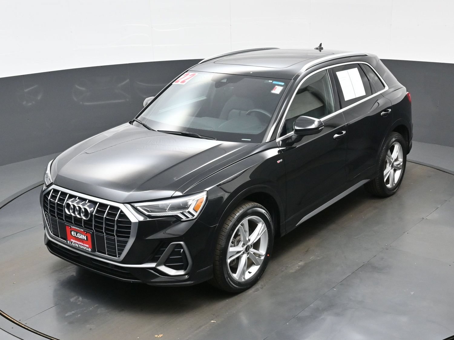 Used 2022 Audi Q3 2.0T Premium Plus w/ Premium Plus Package AWD/4WD image 37