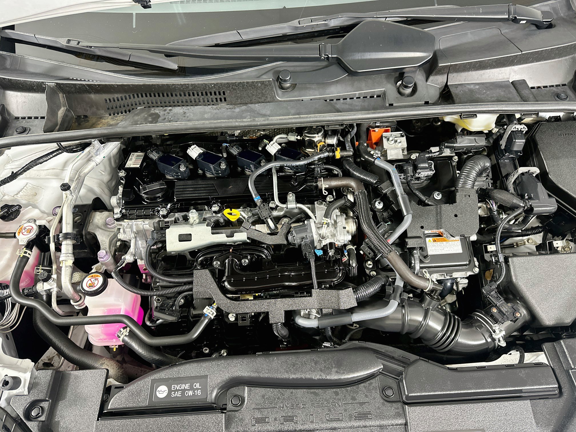 Used 2025 Toyota Prius LE FWD image 30