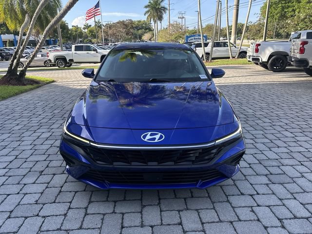 Used 2025 Hyundai Elantra SEL FWD image 18