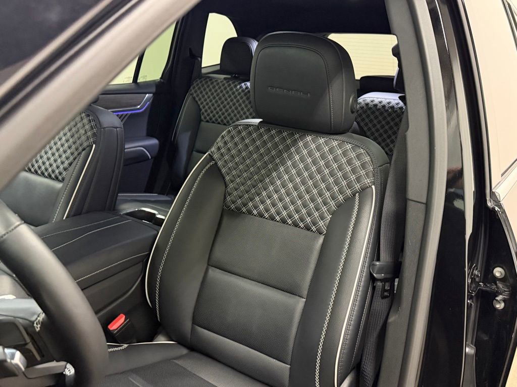 Certified 2025 GMC Acadia Denali w/ Super Cruise Package AWD/4WD image 48