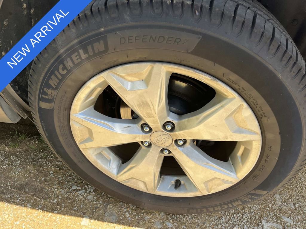 Used 2015 Subaru Forester 2.5i w/ Alloy Wheel Package AWD/4WD image 9