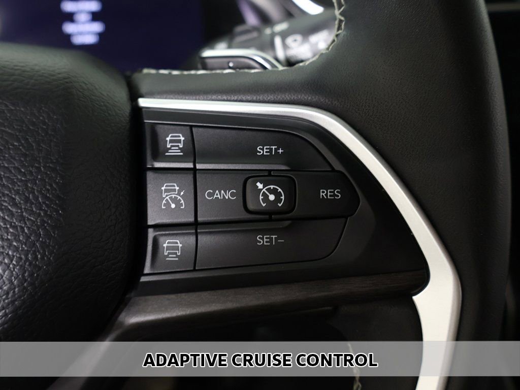 Used 2023 Jeep Grand Cherokee L Limited image 4