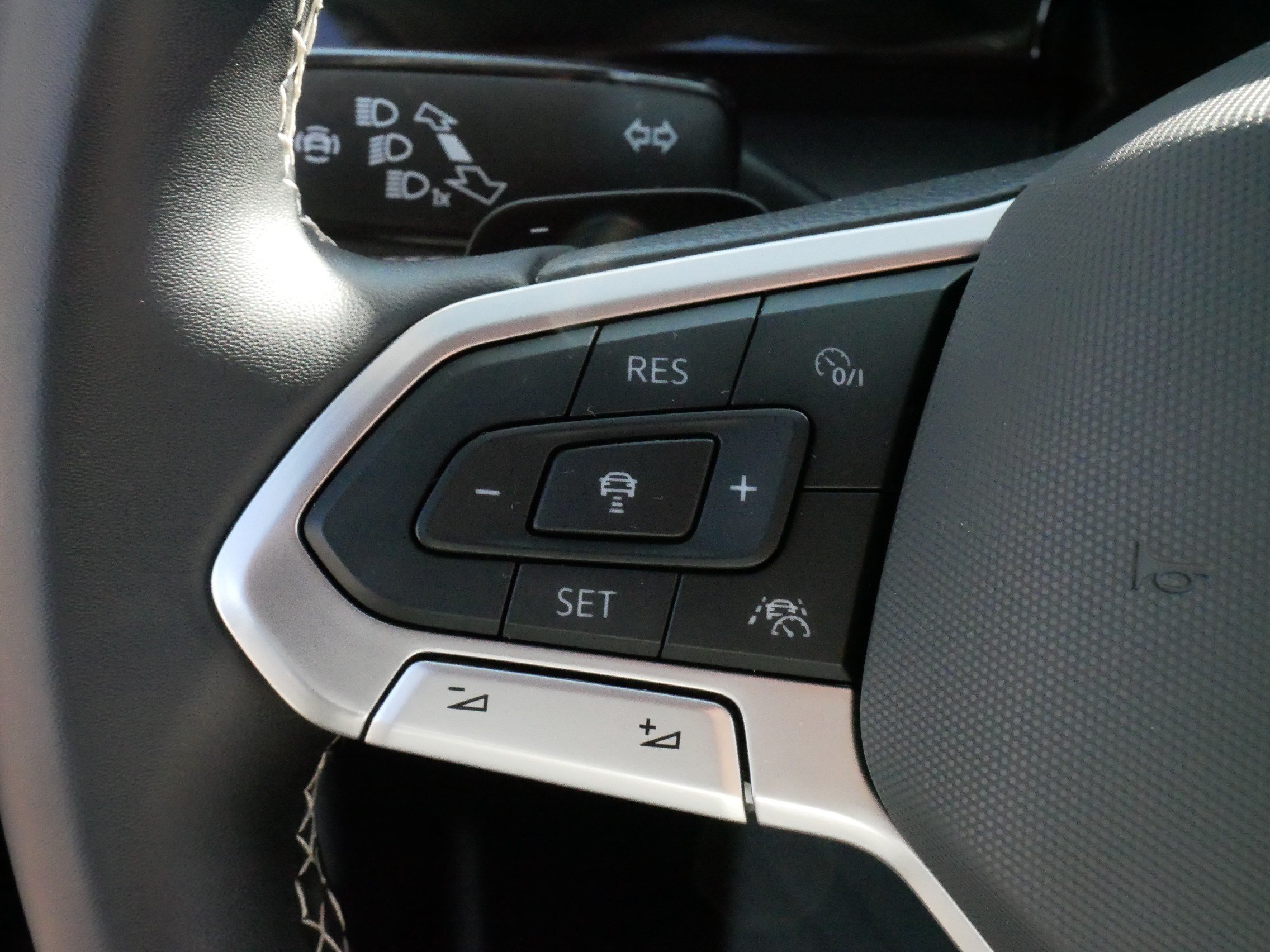 Certified 2024 Volkswagen Atlas SE AWD/4WD image 29