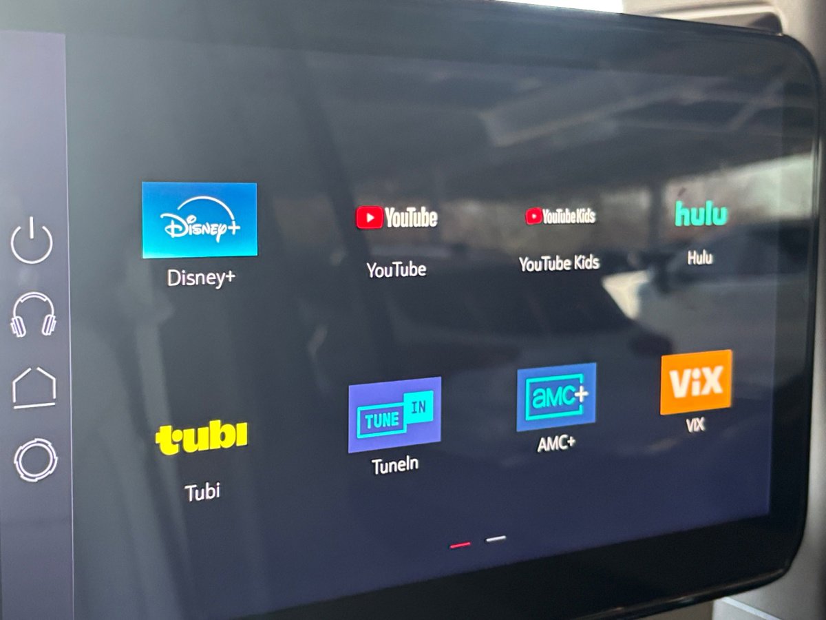 Used 2026 GMC Yukon XL Denali w/ Denali Reserve Package image 8