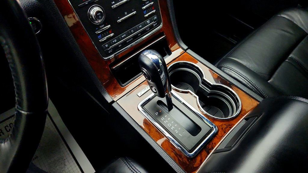 Used 2016 Lincoln Navigator Select AWD/4WD image 17