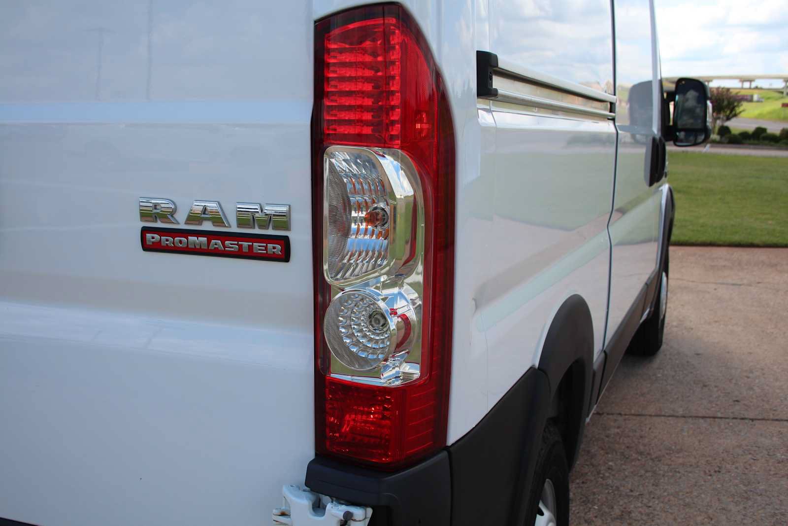 Used 2019 RAM ProMaster 1500 w/ Interior Convenience Group FWD image 16