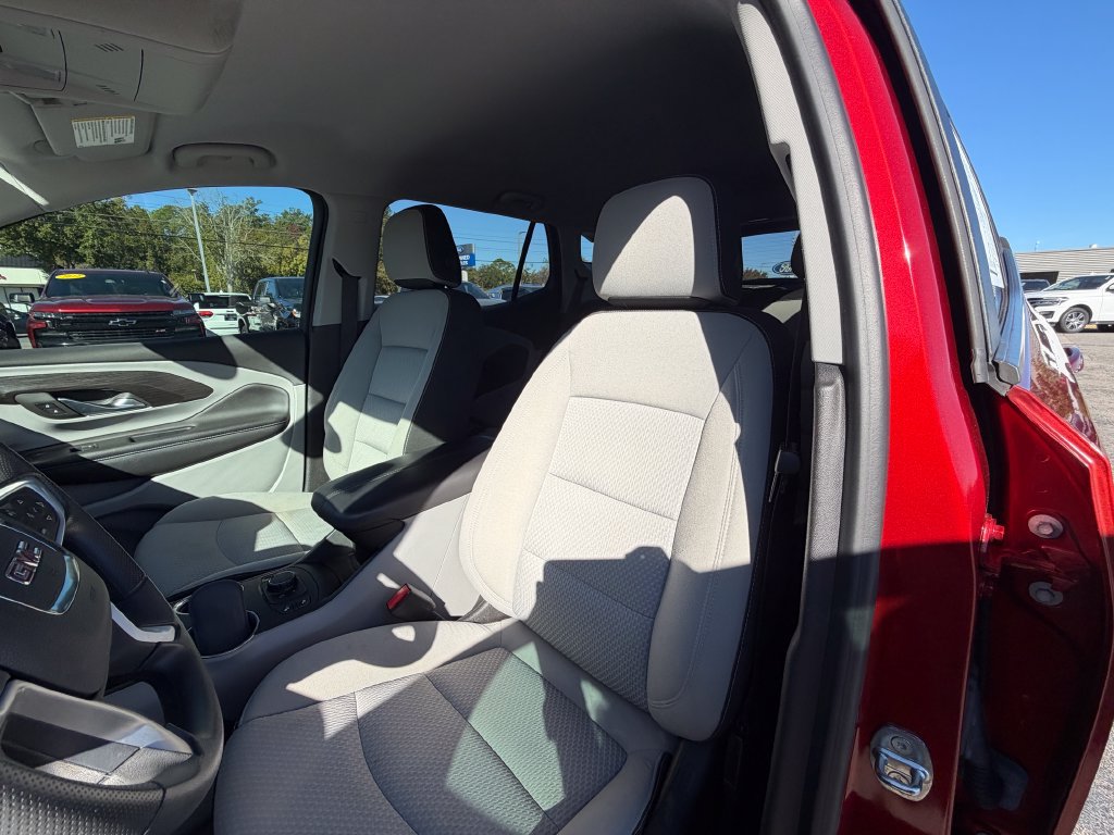 Used 2022 GMC Terrain SLE w/ Driver Convenience Package AWD/4WD image 8