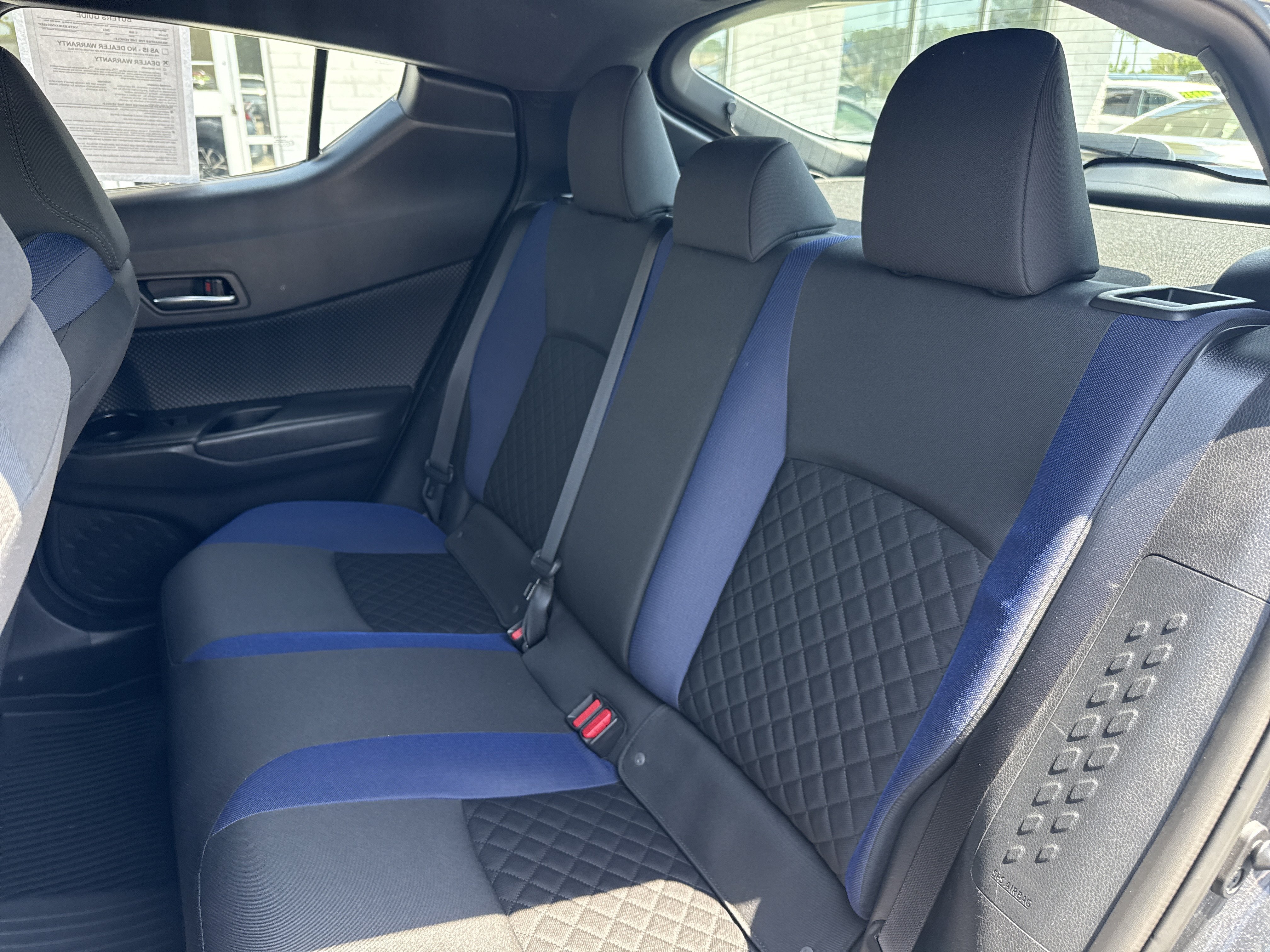 Used 2022 Toyota C-HR XLE FWD image 12