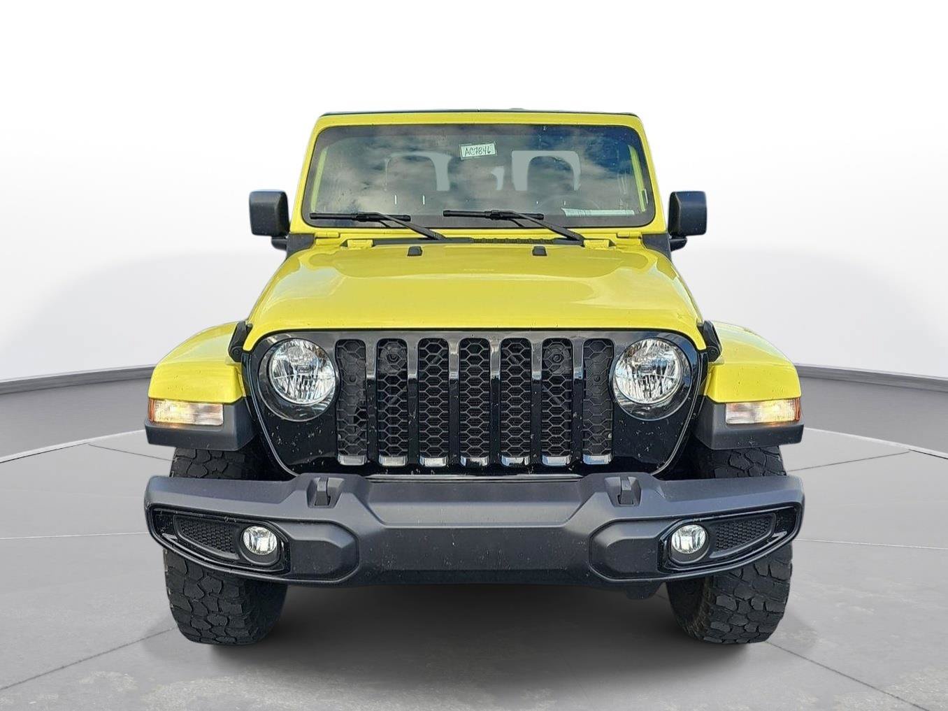 Used 2023 Jeep Gladiator Sport AWD/4WD image 2