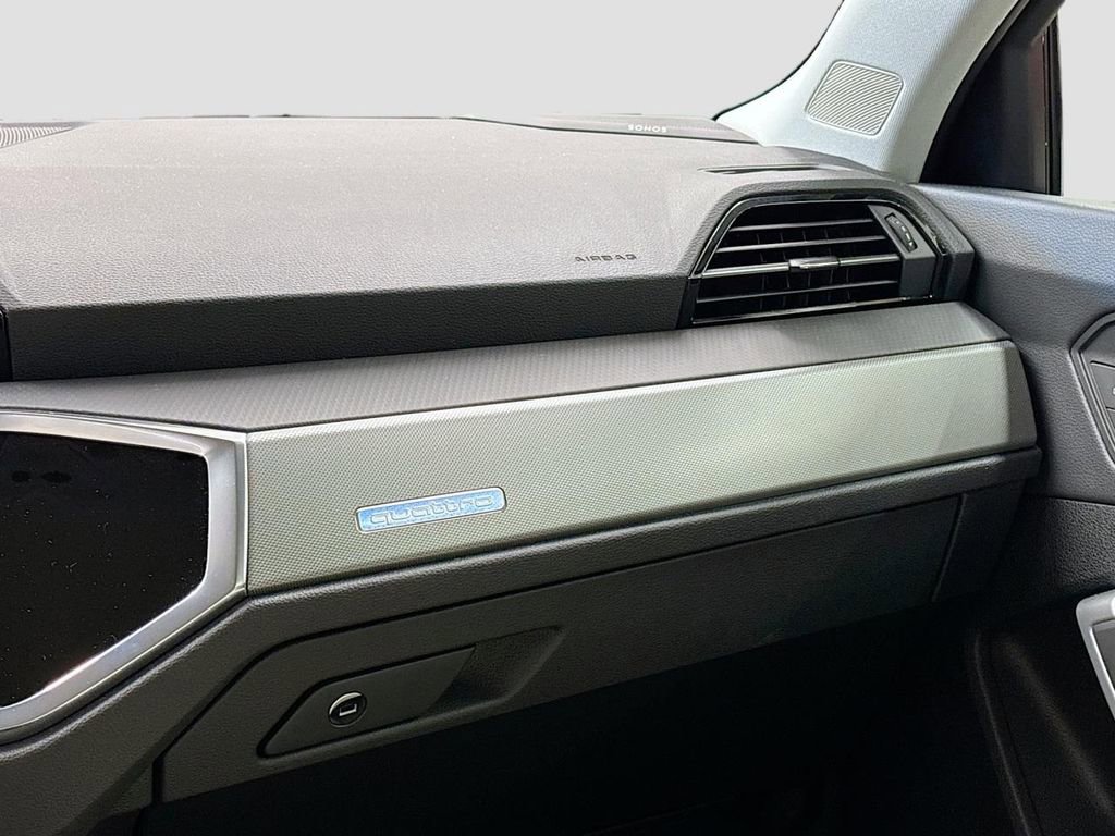 Certified 2025 Audi Q3 2.0T Premium Plus image 19