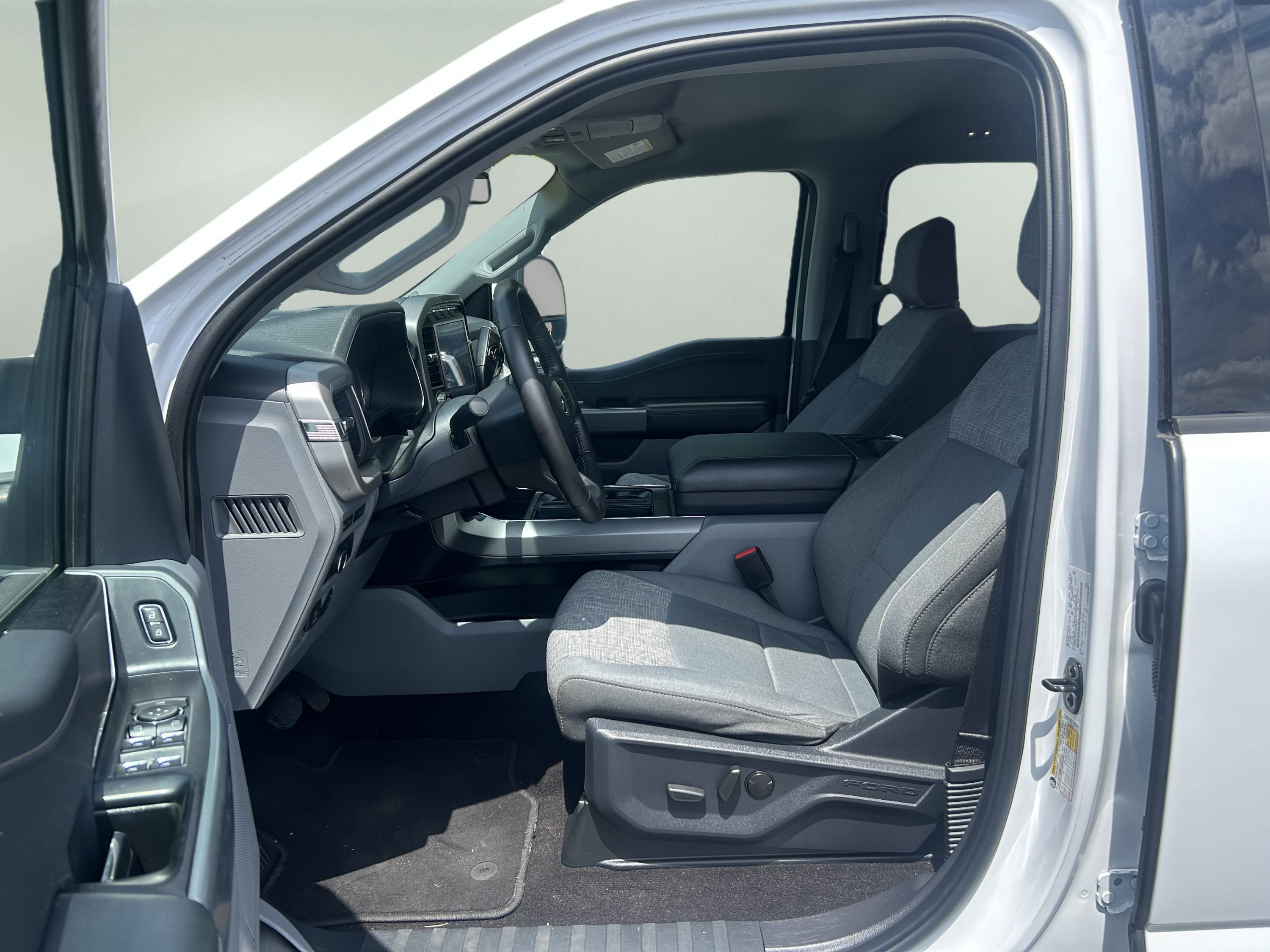 Used 2022 Ford F150 XLT w/ Equipment Group 302A High AWD/4WD image 8