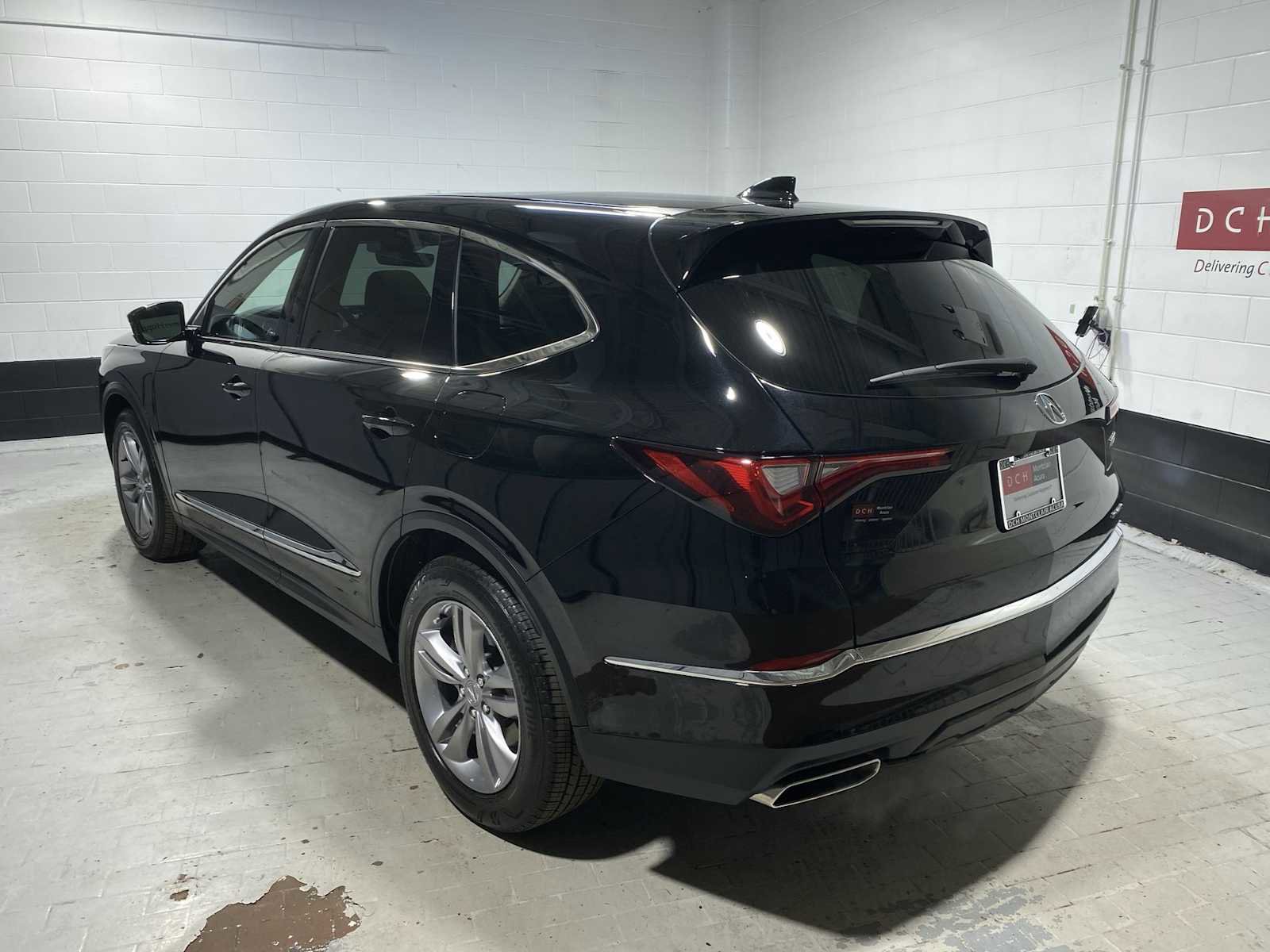 Used 2024 Acura MDX SH-AWD image 4
