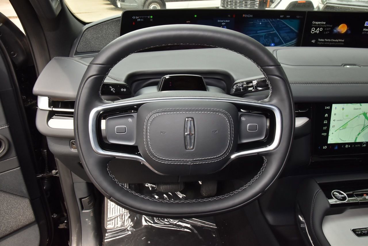 New 2026 Lincoln Navigator Reserve w/ Jet Appearance Package image 30