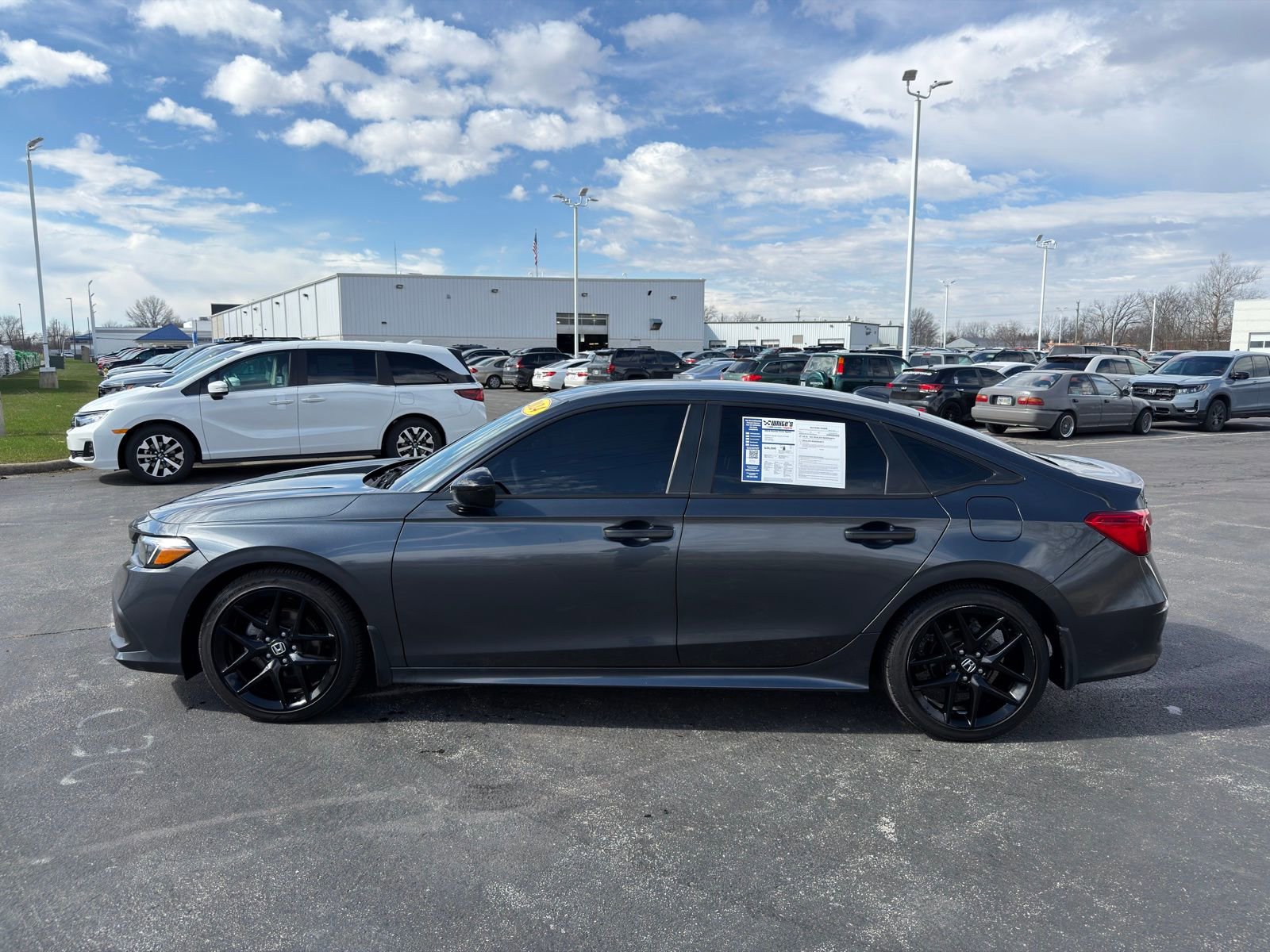 Used 2024 Honda Civic Sport image 3