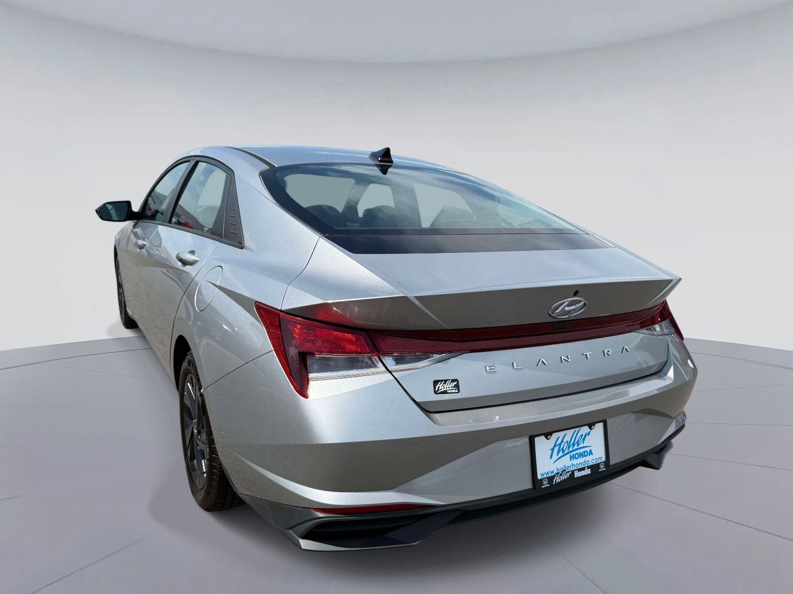 Used 2021 Hyundai Elantra SEL FWD image 6