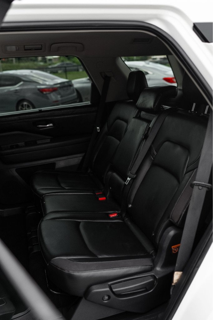 Used 2022 Nissan Pathfinder SL AWD/4WD image 9