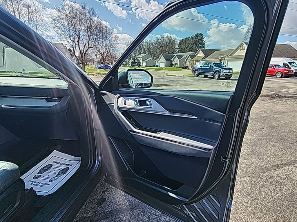 New 2026 Ford Explorer Active w/ Active Comfort Package image 15