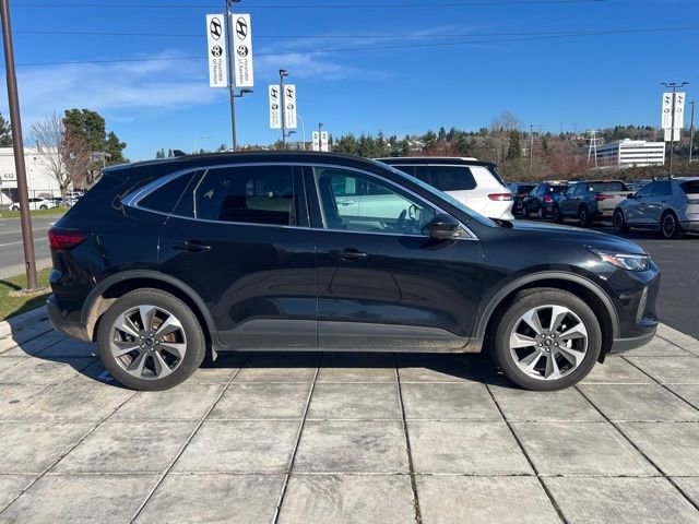 Used 2024 Ford Escape Platinum image 6