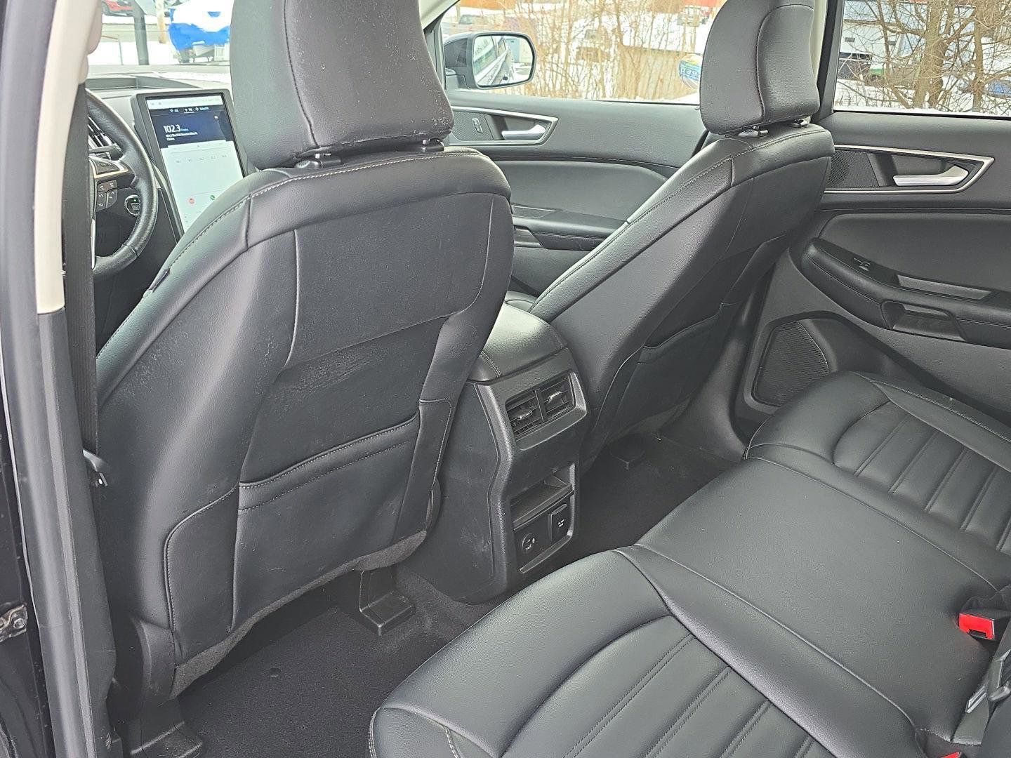 Used 2022 Ford Edge SEL w/ Convenience Package image 28