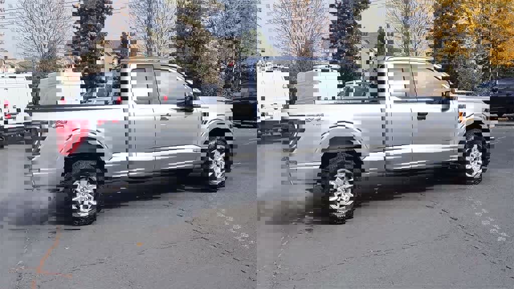 Used 2023 Ford F150 XLT w/ Trailer Tow Package image 9