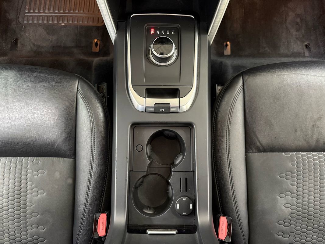 Used 2018 Land Rover Discovery Sport SE image 26