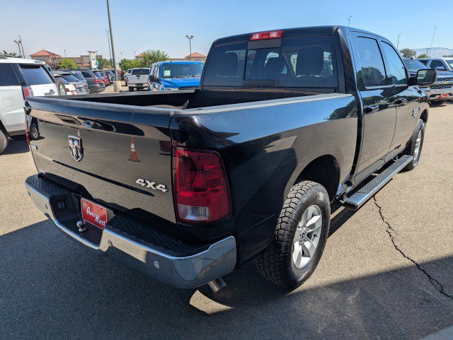 Used 2020 RAM 1500 Classic SLT w/ Luxury Group AWD/4WD image 5