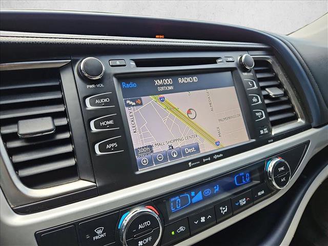 Used 2016 Toyota Highlander XLE FWD image 13