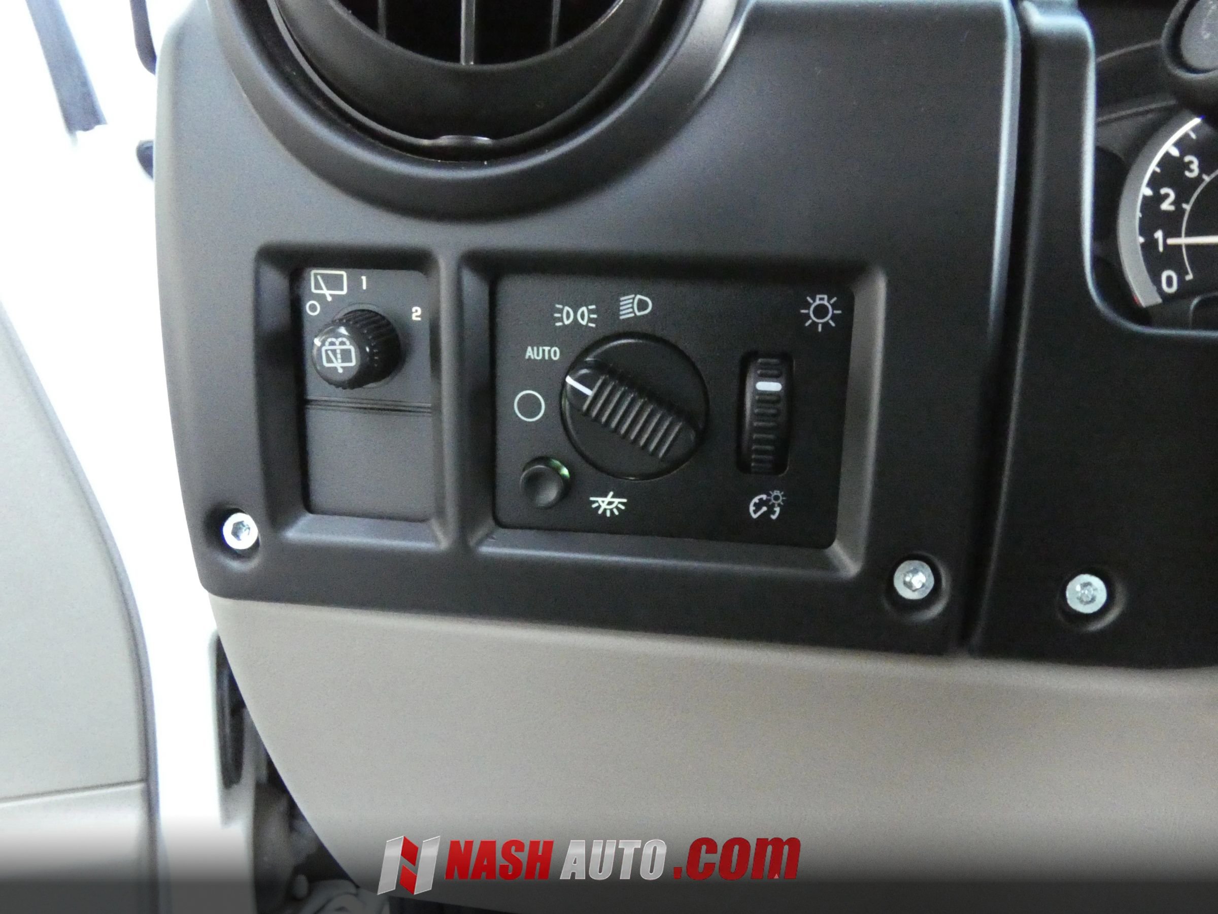 Used 2005 HUMMER H2 w/ Preferred Equipment Group AWD/4WD image 62