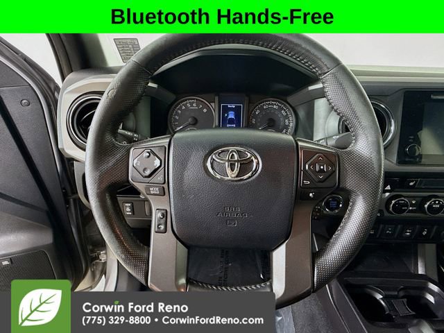 Used 2016 Toyota Tacoma TRD Sport image 11