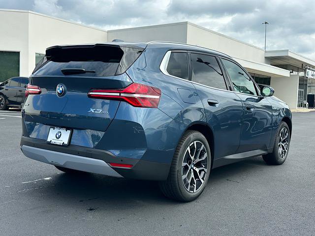 New 2026 BMW X3 xDrive30i w/ Premium Package AWD/4WD image 3