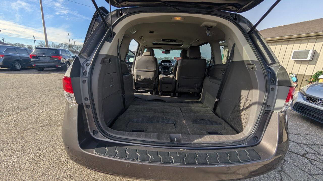 Used 2016 Honda Odyssey Touring Elite image 17