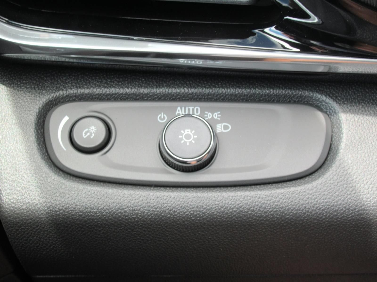 New 2026 Buick Envista Sport Touring w/ Convenience I Package FWD image 22