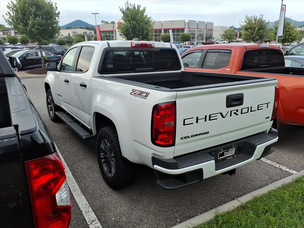 Used 2022 Chevrolet Colorado Z71 AWD/4WD image 3