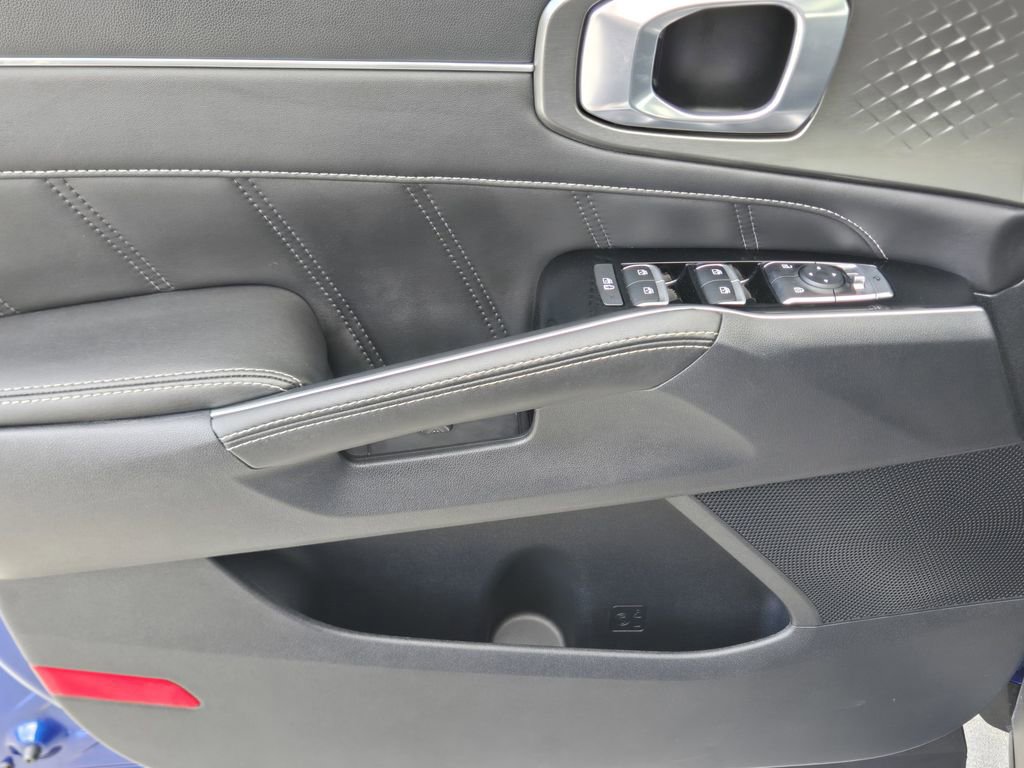 Used 2023 Kia Sorento SX image 6