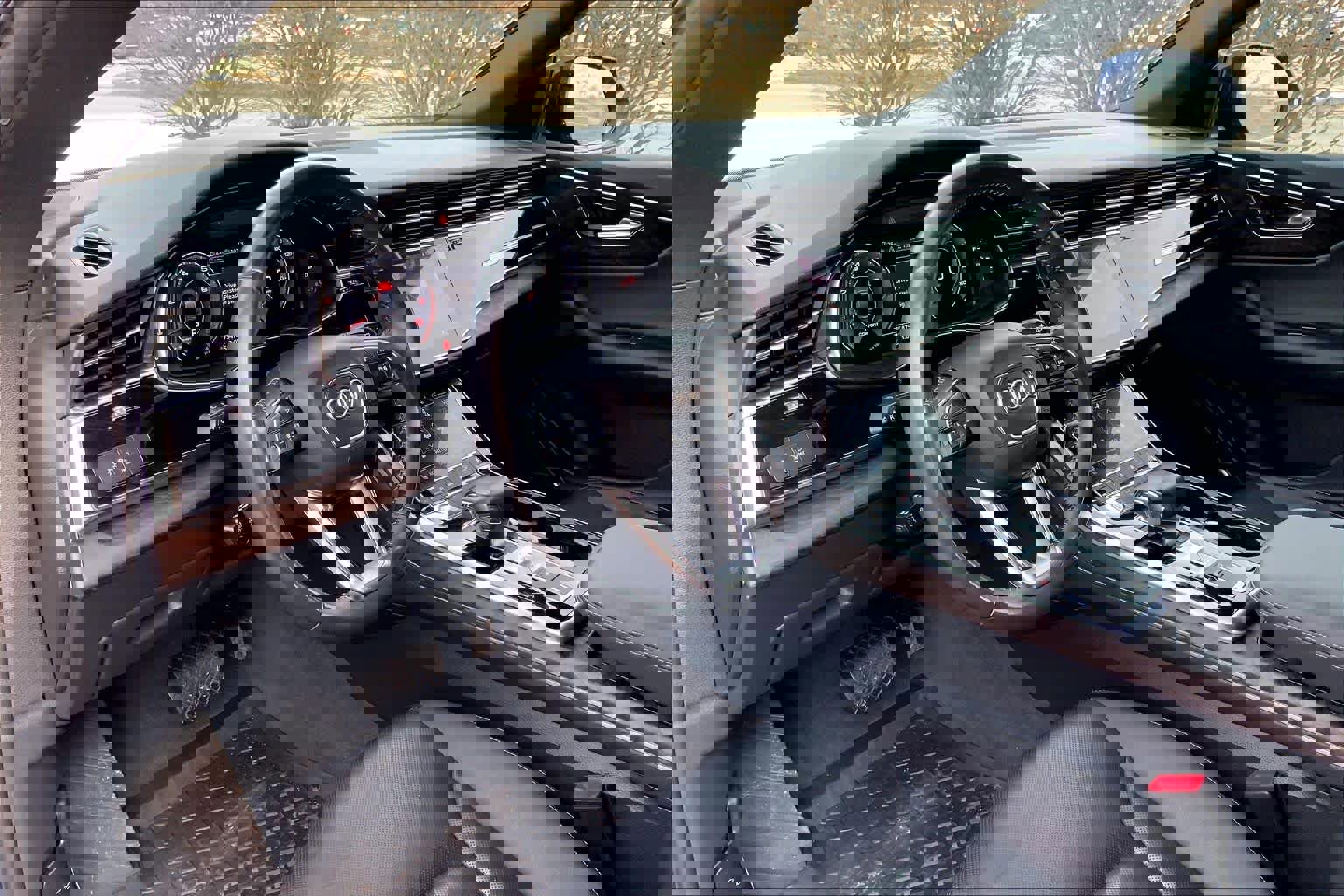 Used 2019 Audi Q8 Premium Plus image 18