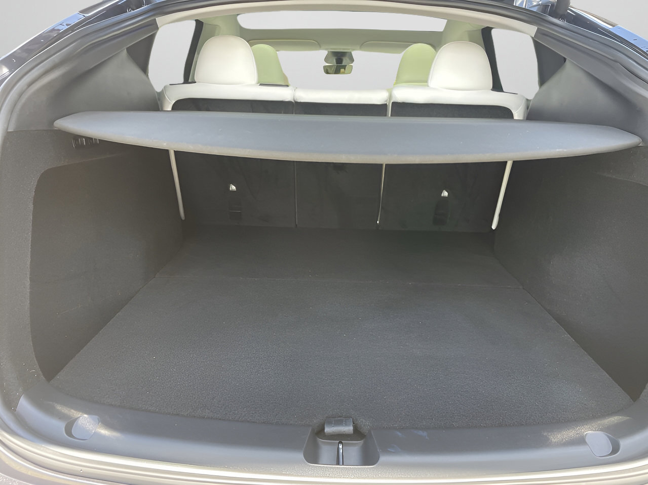 Used 2024 Tesla Model Y Long Range AWD/4WD image 8